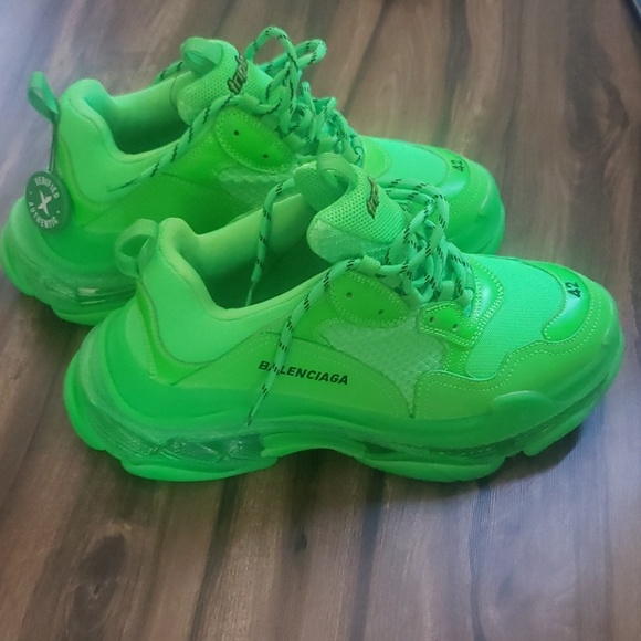 Balenciaga Triple S neon green size 8 - Picture 3 of 6
